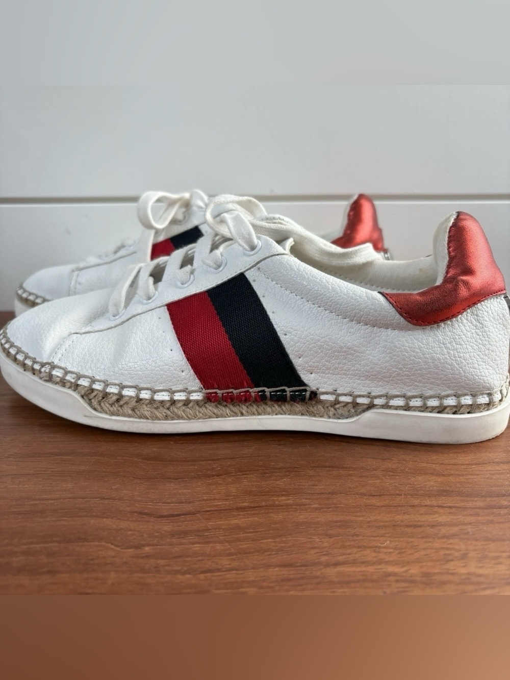 Steve Madden Women's Lex Espadrille White Sneakers Shoes Red Stripes 6 M Classic - Picture 7 of 9
